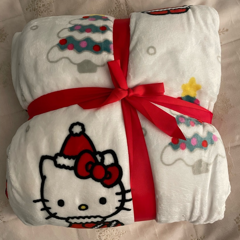 Hello kitty Christmas/holiday plush blanket queen/full